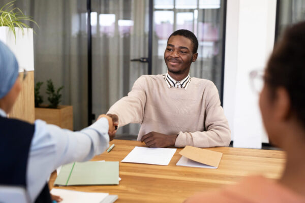 8 dicas para ir bem na entrevista de emprego de Jovem Aprendiz