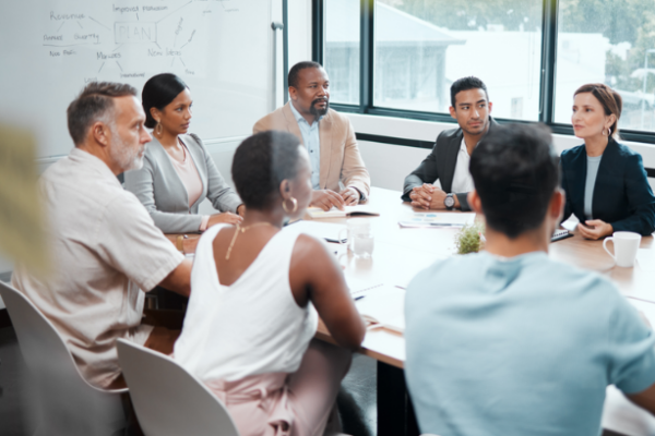 Mercado de trabalho em 2025: o que precisa de saber