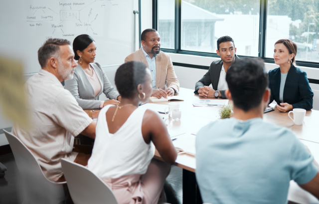 Mercado de trabalho em 2025: o que precisa de saber
