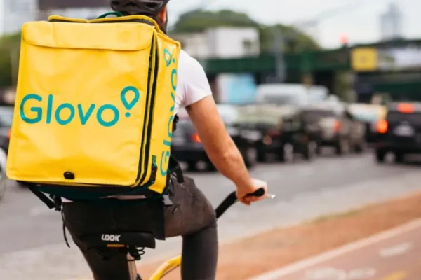 Glovo busca colaboradores em Portugal, Espanha e Itália: centenas de vagas